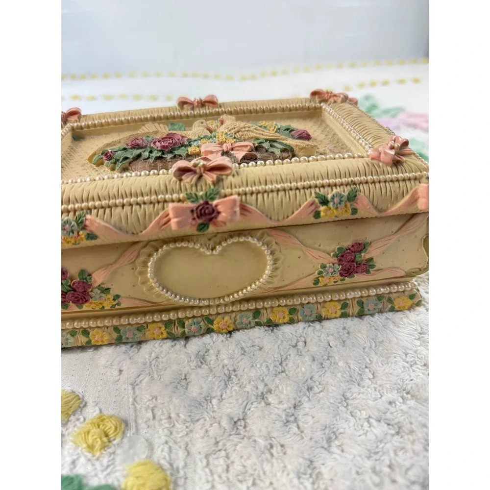 Vintage Style Resin Jewelry Box Dove Flower Basket‎ Bows Mirror Lined Organizer